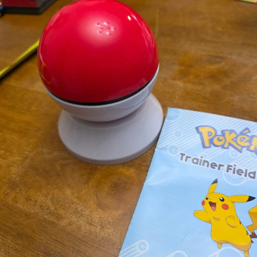 Pokemon Trainer Guess‎ Kanto Edition Electronic Game with Field Guide